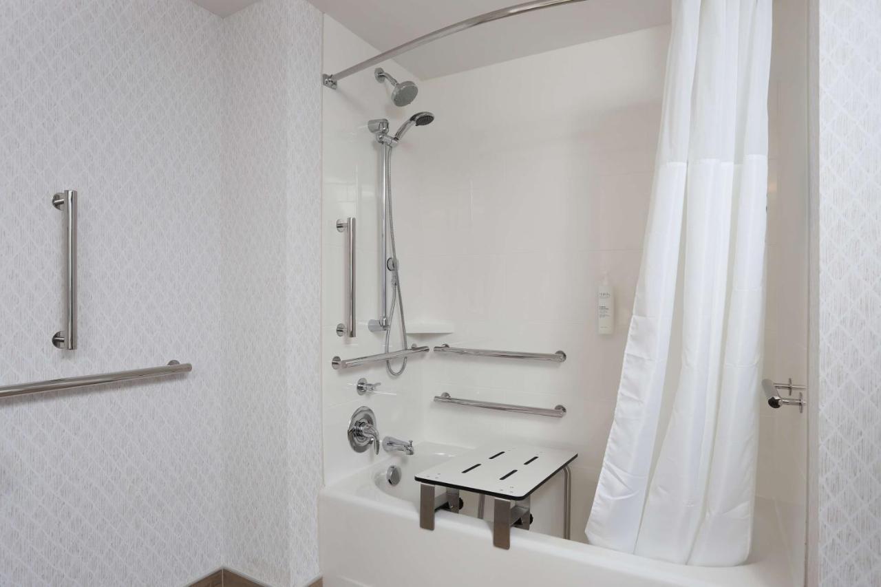 Hampton Inn & Suites Manistee, Mi Ngoại thất bức ảnh
